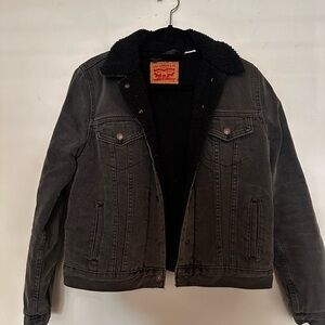 Levi’s women’sBlack Denim Jacket with Sherpa Lining